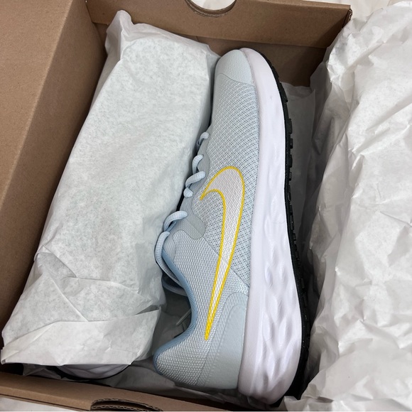 Nike Girls Revolution 6 NN (GS) in Blue, Size 7Y - Picture 2 of 7